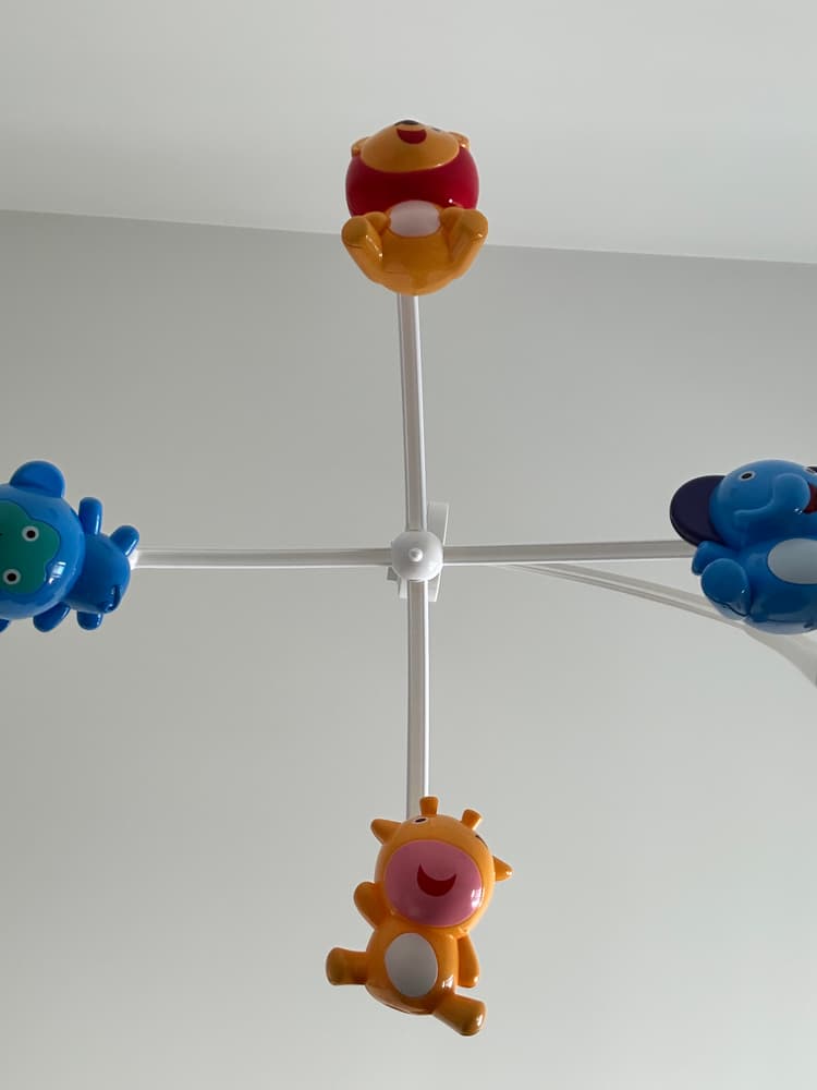 Móvil Musical Para Cuna Bebé Priori Con Animales